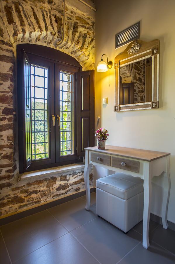 Thalia Traditional Guest House Promirion Buitenkant foto